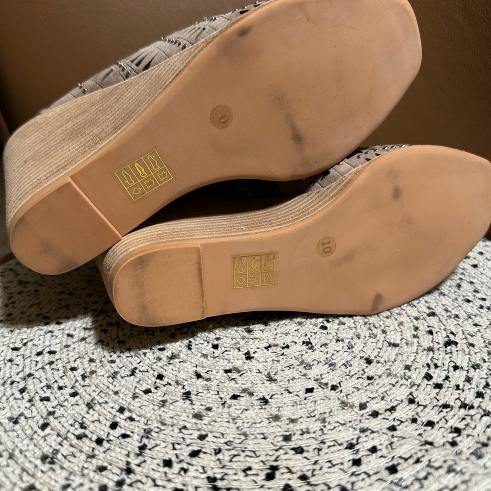 Jeffrey Campbell brown wedges. - Picture 8 of 8